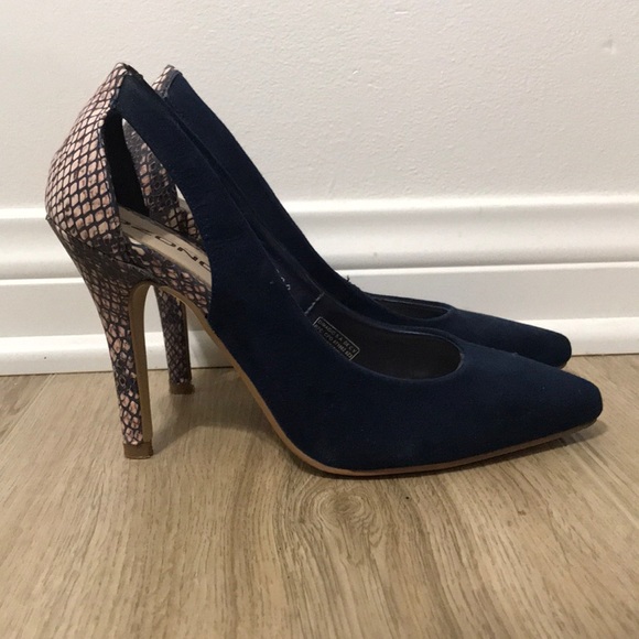 Navy Blue pumps - Picture 2 of 3